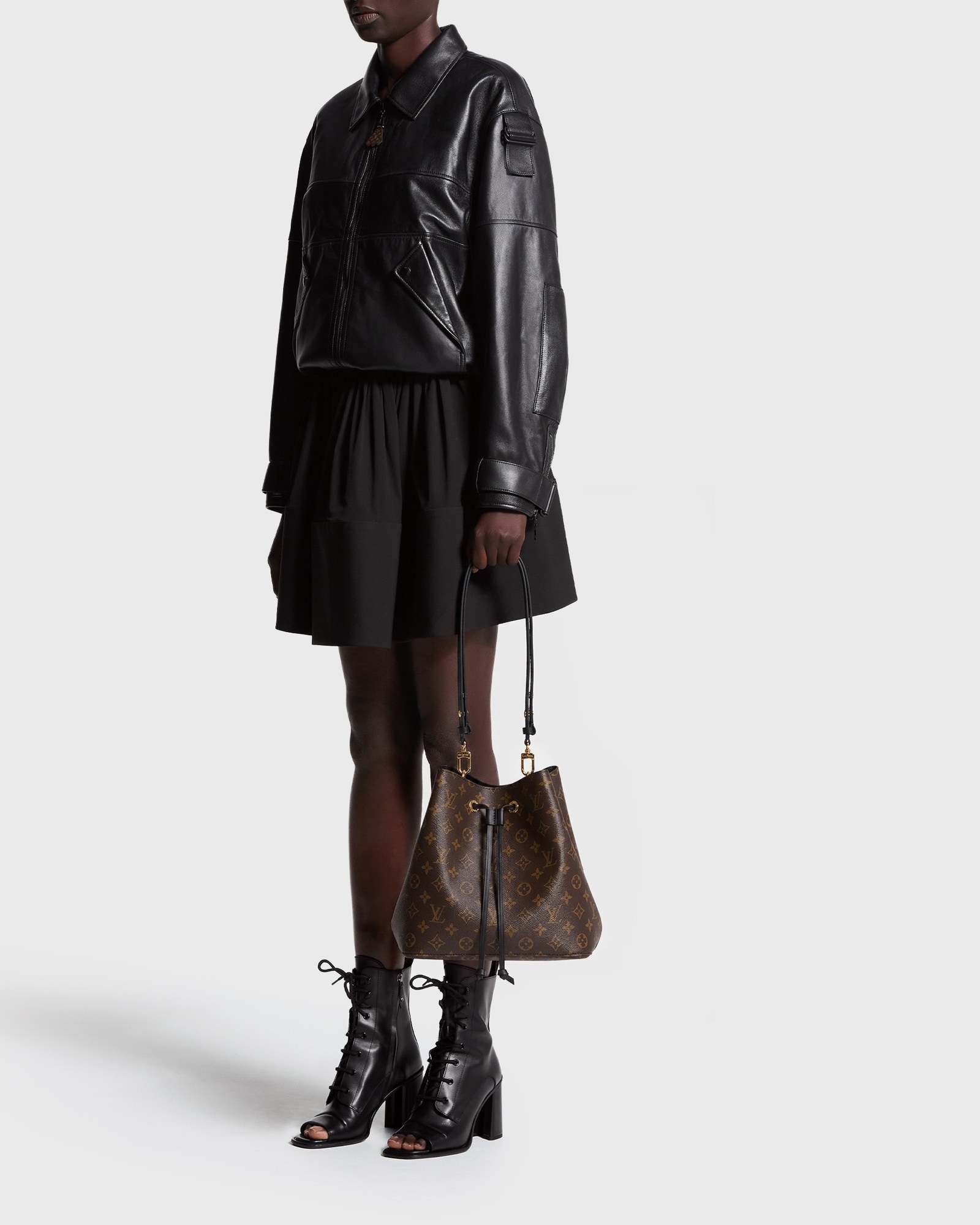 Luxury Monogram Canvas and Leather Handbag Neonoe | LOUIS VUITTON ®